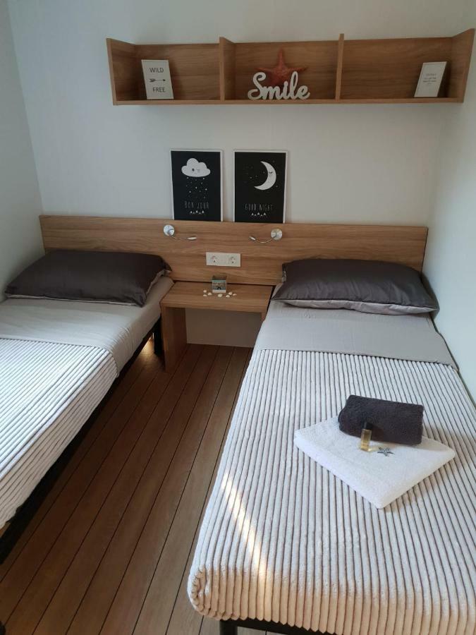 Seahorse Mobile Home, Soline Biograd Биоград на Мору Екстериор снимка