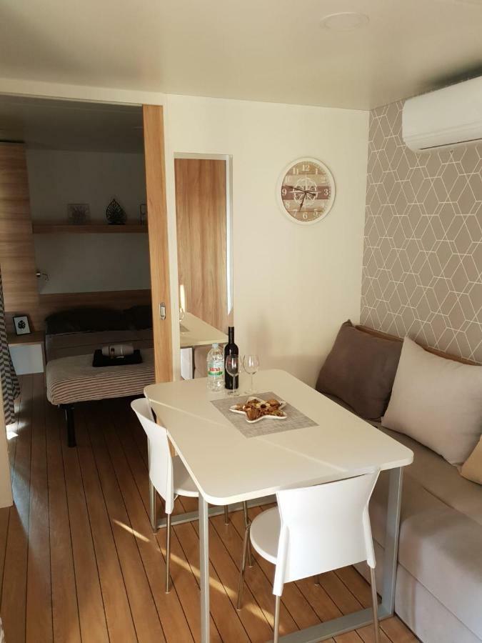 Seahorse Mobile Home, Soline Biograd Биоград на Мору Екстериор снимка