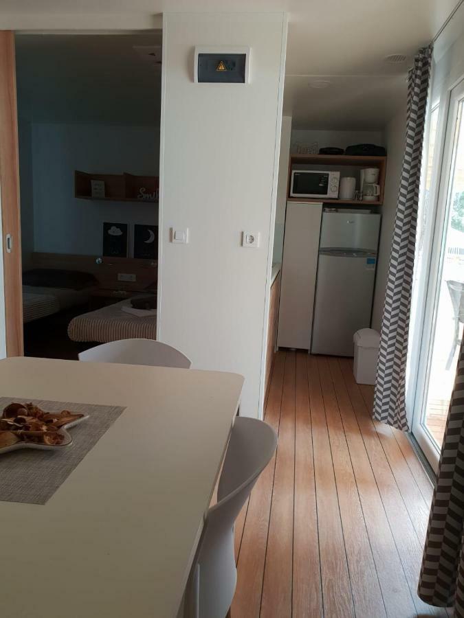 Seahorse Mobile Home, Soline Biograd Биоград на Мору Екстериор снимка